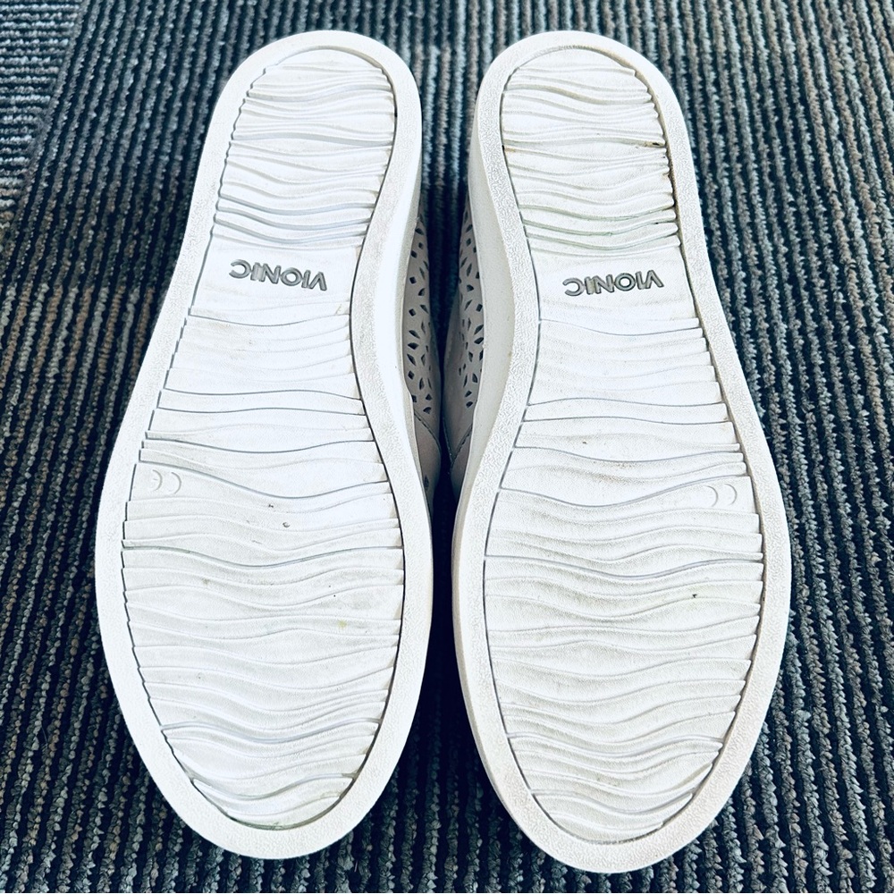 Vionic Grey Nubuck Midi Perforated Slip on Sneakers, size 7.5 38.5 - Picture 9 of 11
